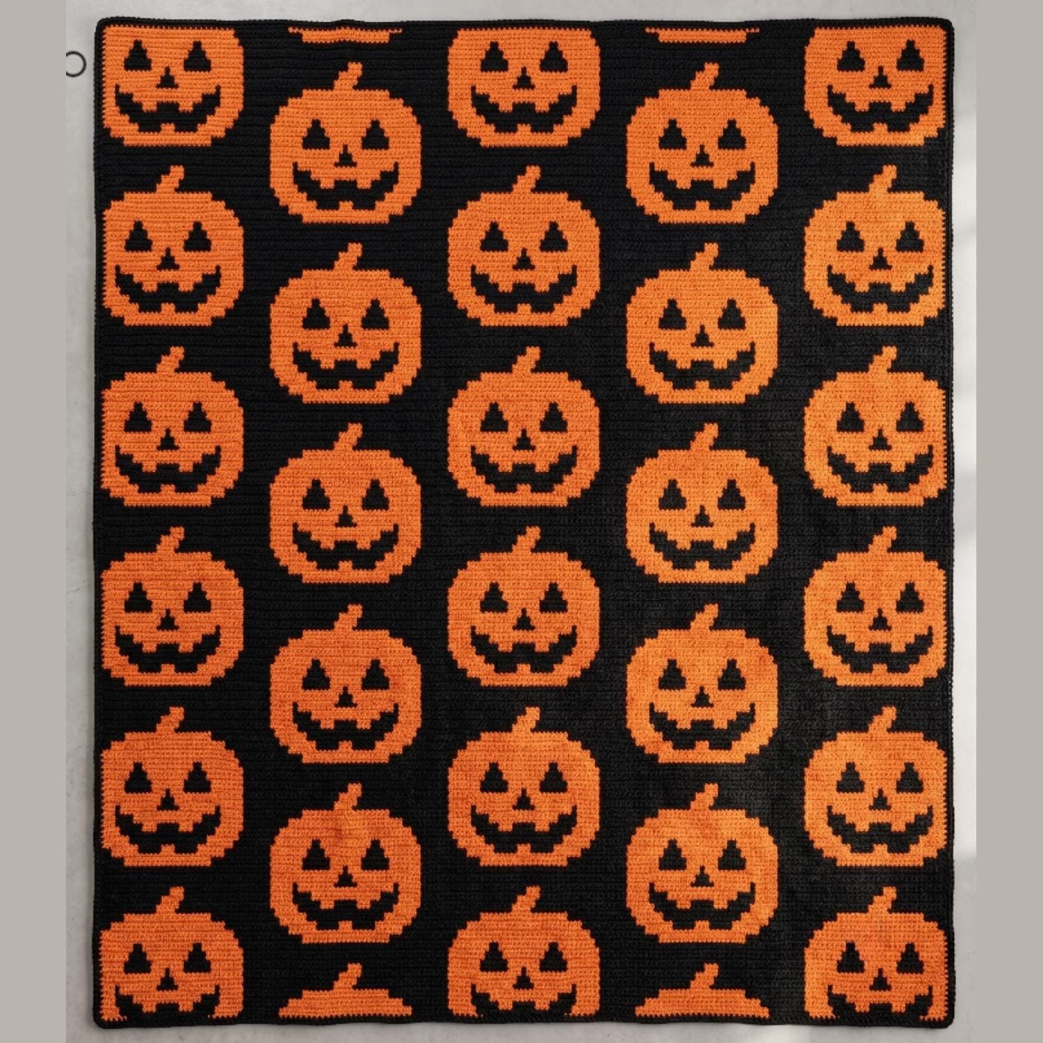 pumpkinblanket5 jack o lantern overlay mosaic crochet blanket