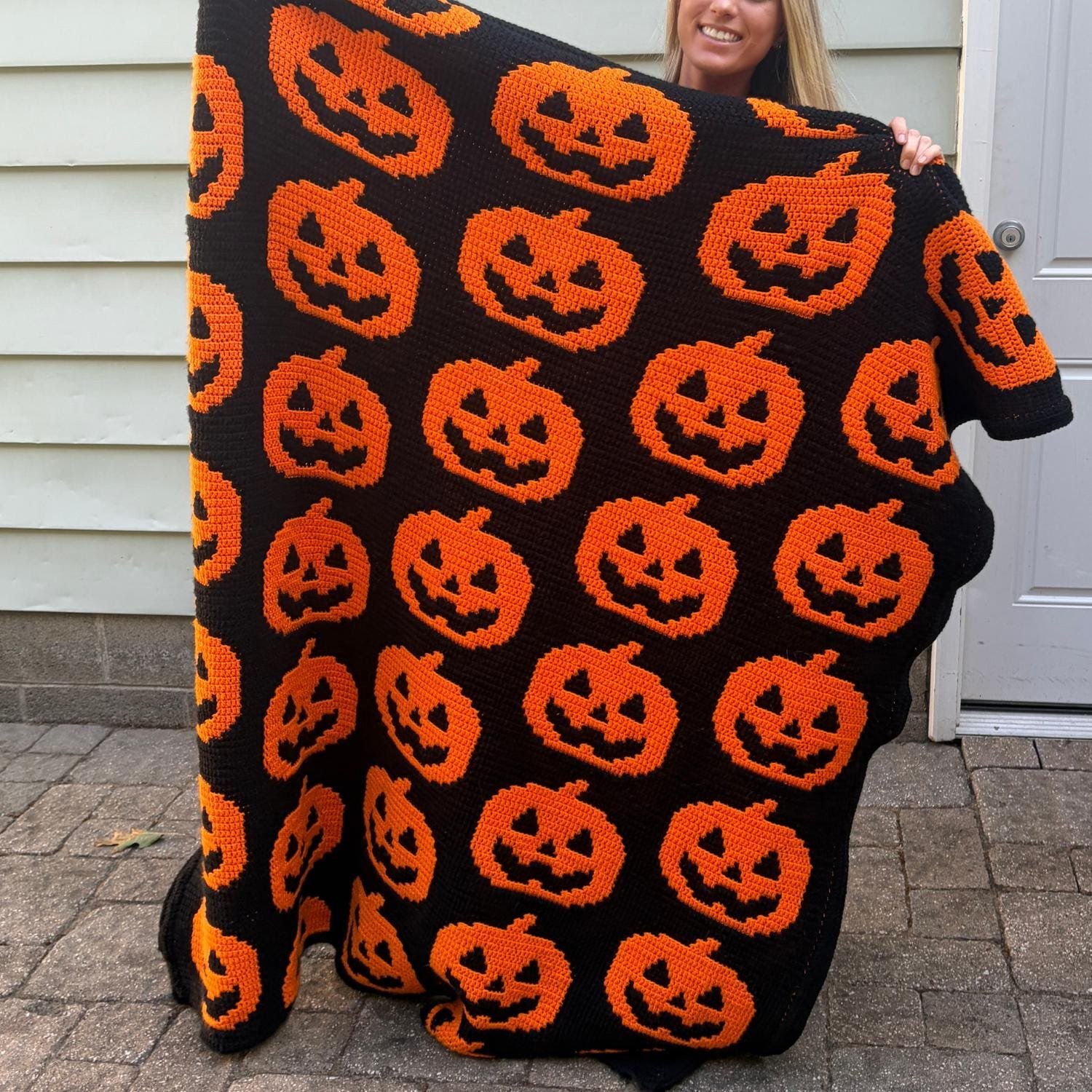 pumpkinblanket6 jack o lantern overlay mosaic crochet blanket